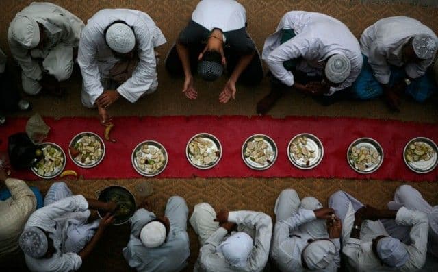BERGEMBIRA MENYAMBUT RAMADAN