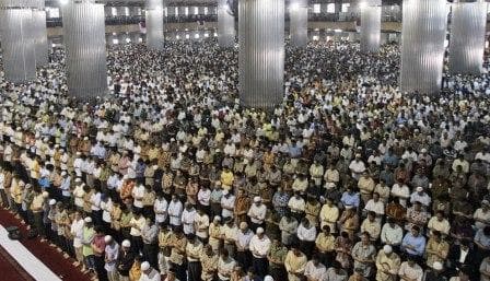 Khutbah Jumat: Istiqomah Di Atas Agama Allah Subhanahu wa Ta’ala
