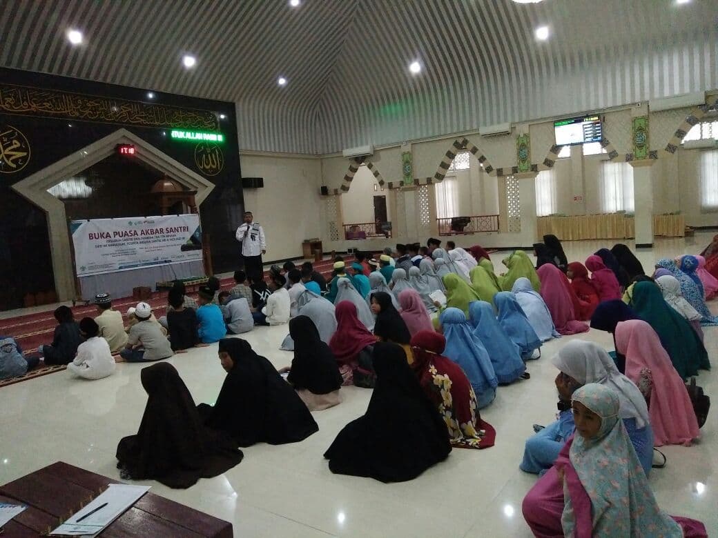 LP3Q Wahdah Islamiyah Makassar Sukses Gelar Buka Puasa Akbar Santri