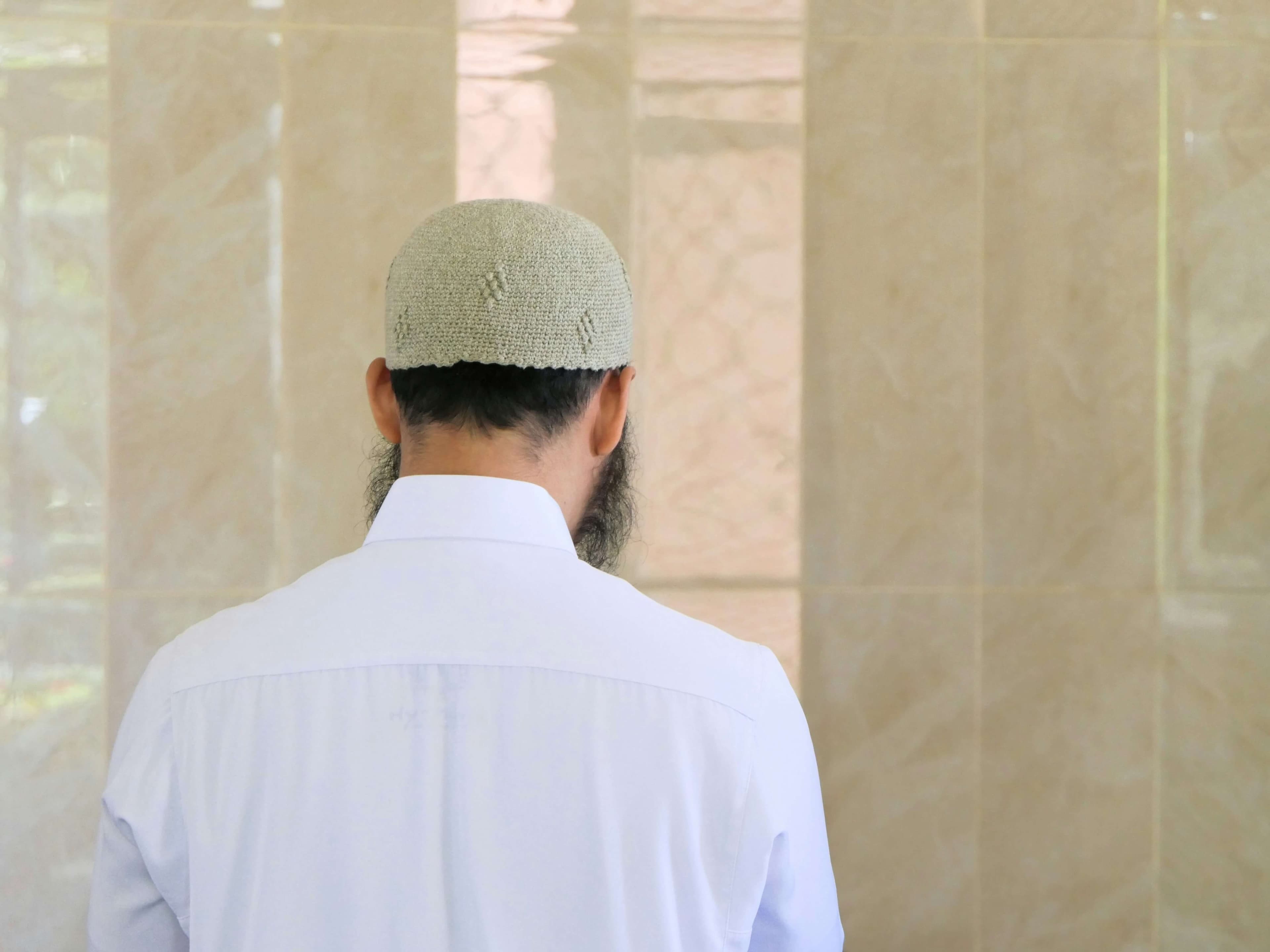 BERHIAS DENGAN AKHLAK MULIA