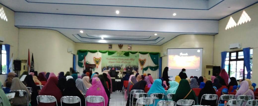 Muslimah Wahdah Biringkanaya Adakan Pengajian Cinta Al-Qur'an