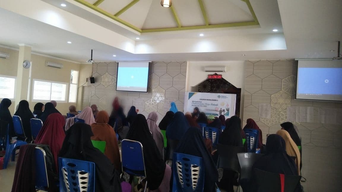 Tingkatkan Profesional  Dakwah, Muslimah Wahdah Adakan Daurah Manajemen Lanjutan