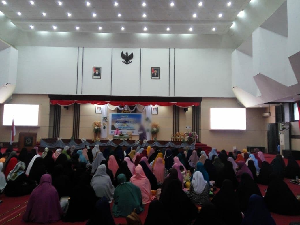 Muslimah Wahdah Panakukkang Adakan Pengajian Akbar