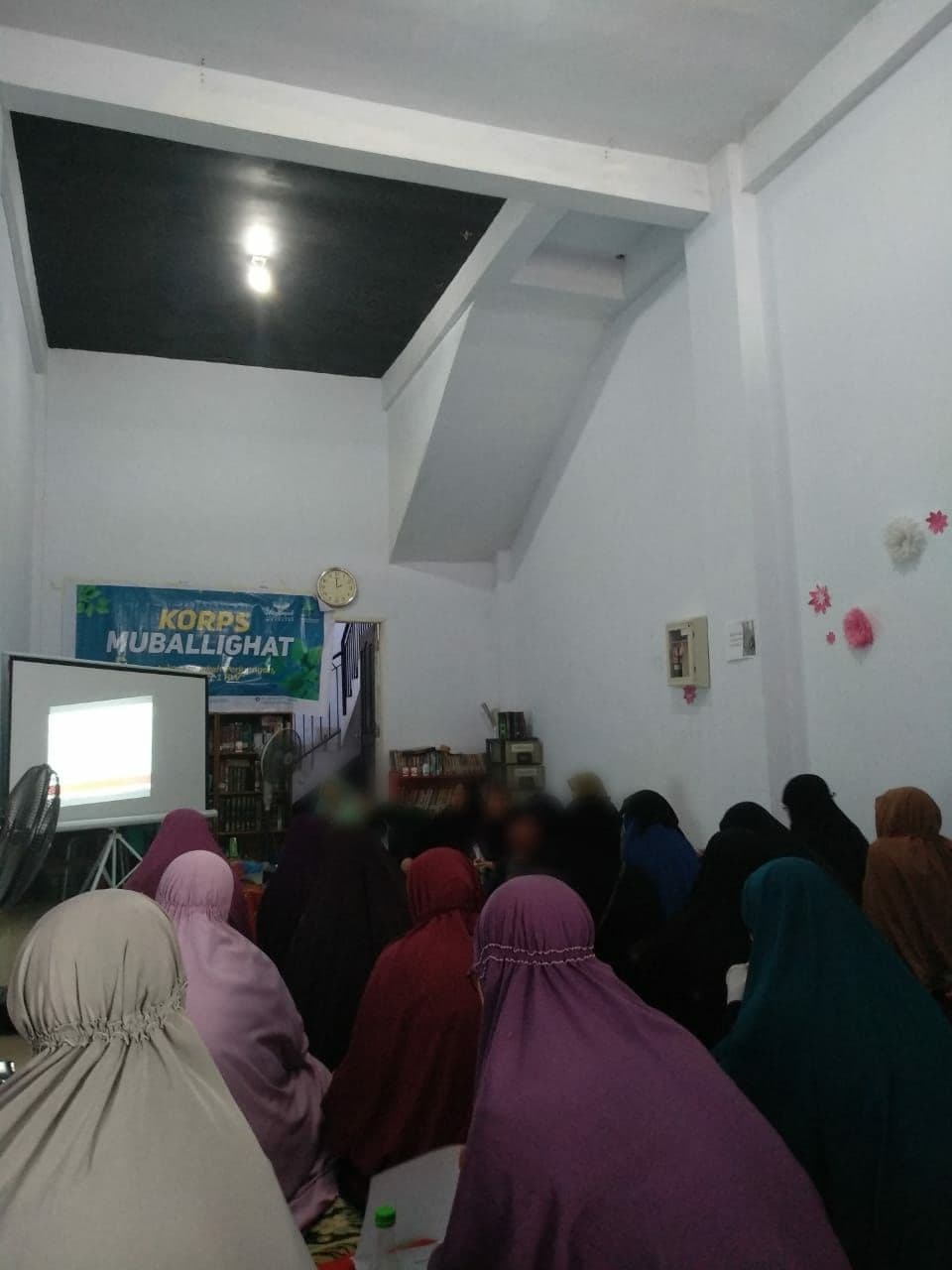 Unit Majelis Taklim Muslimah Wahdah Adakan Pertemuan Muballighat