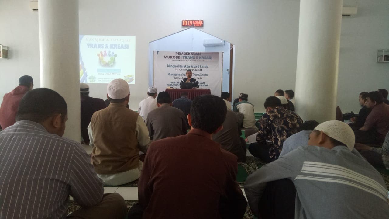 LP2AR MENGADAKAN PEMBEKALAN MUROBBI TRANS & KREASI