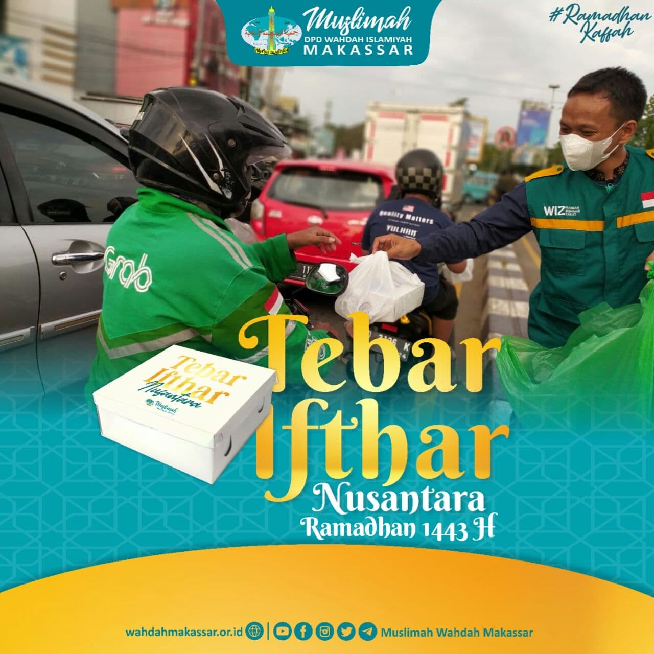 Wujudkan Ramadhan Kaffah, Muslimah Wahdah Makassar Bagikan 16850 Paket Ifthar