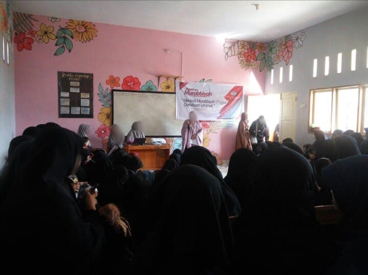 Siapkan Murabbiyah Unggul, Muslimah Wahdah Adakan Diklat