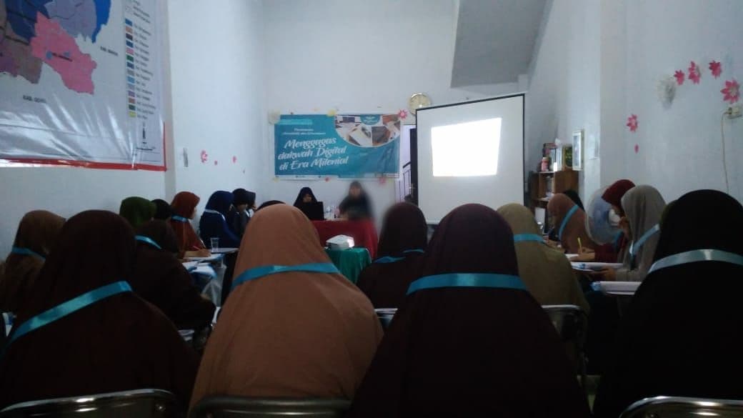 Muslimah Wahdah Gagas Pembekalan Jurnalistik dan Kehumasan